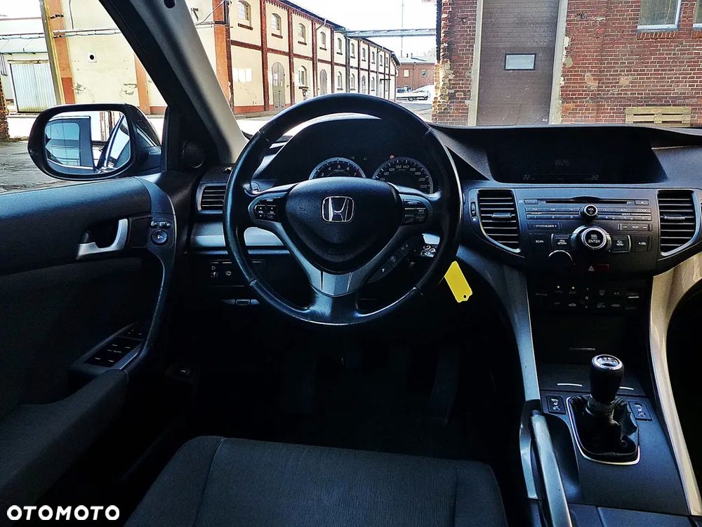 Honda Accord 2.0 Executive - 35