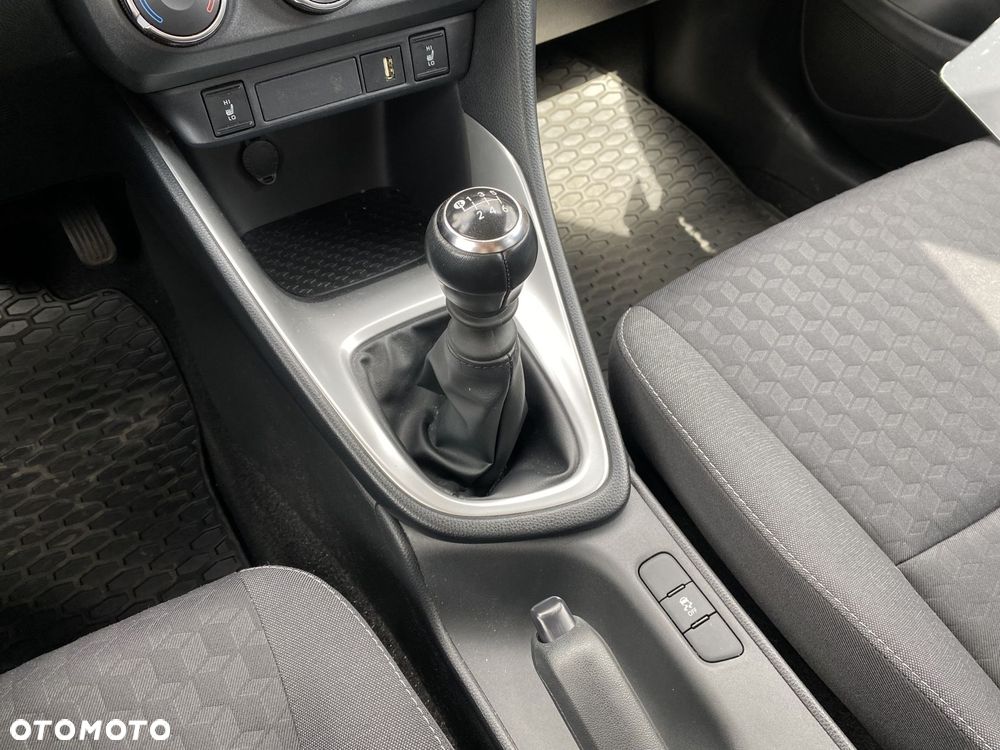 Toyota Yaris - 18