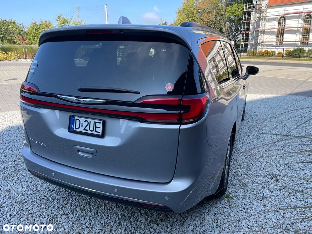 Chrysler Pacifica - 5