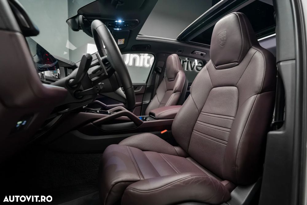 Porsche Cayenne - 26