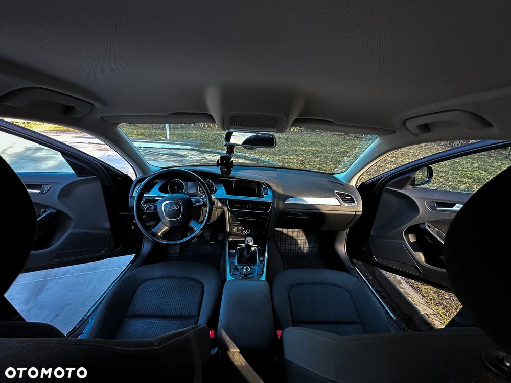 Audi A4 Avant - 11