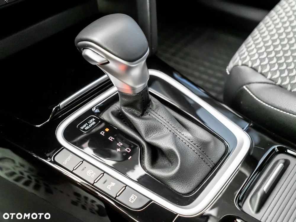 Kia Ceed 1.5 T-GDI Tribute DCT - 18