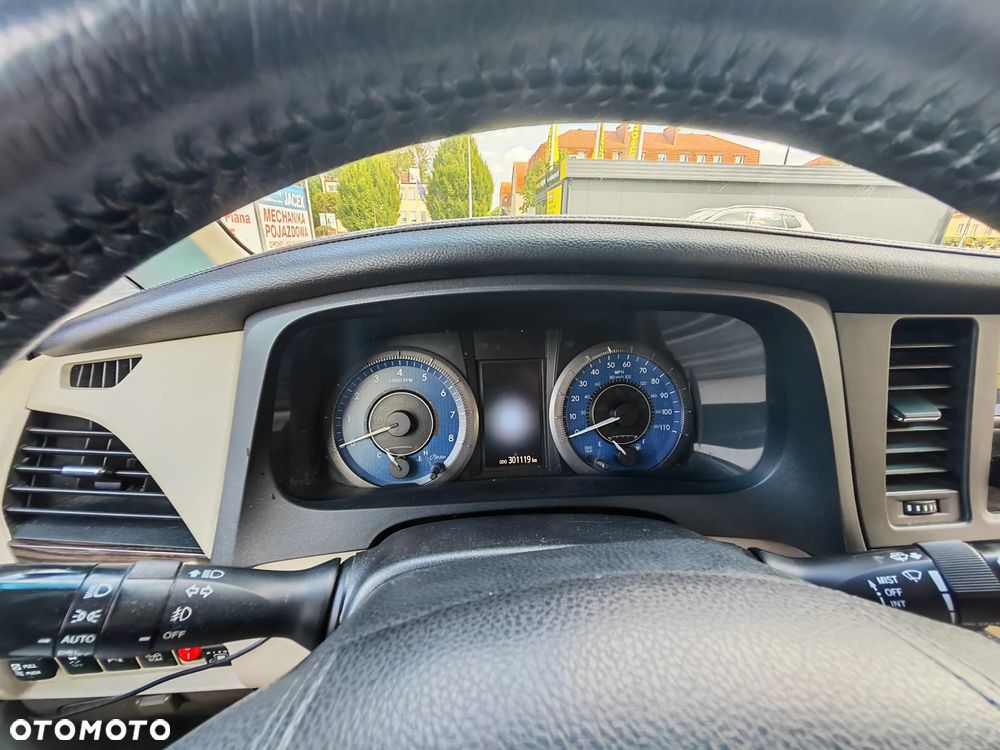Toyota Sienna 3.5 V6 - 20