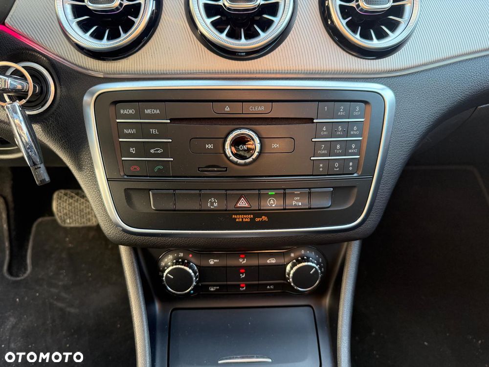 Mercedes-Benz CLA 220 d 7G-DCT SCORE - 17