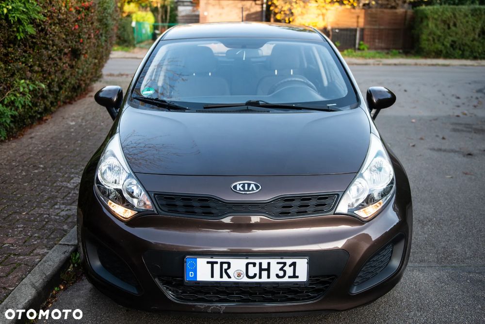 Kia Rio 1.2 Business Line - 9