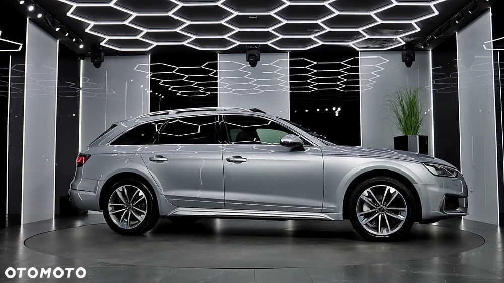Audi A4 Allroad quattro 45 TFSI S tronic - 12