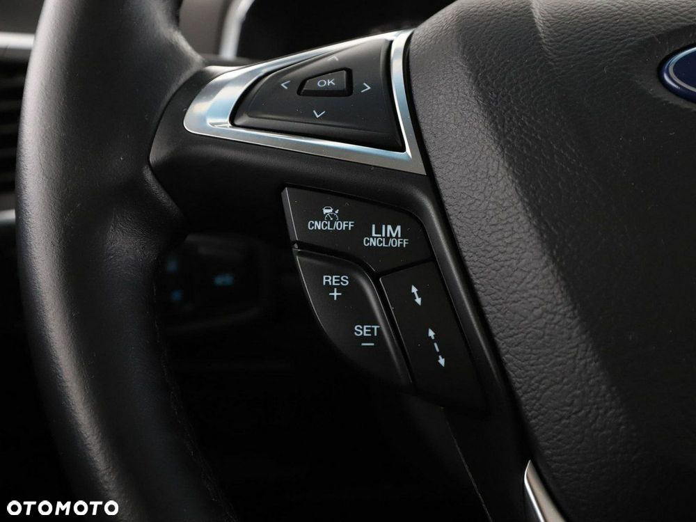 Ford Edge 2.0 TDCi Bi-Turbo 4x4 Titanium - 32