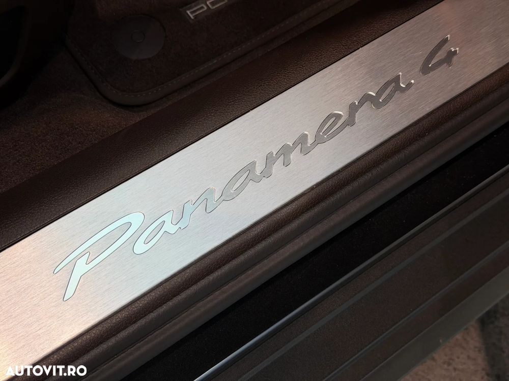 Porsche Panamera 4 E-Hybrid - 37
