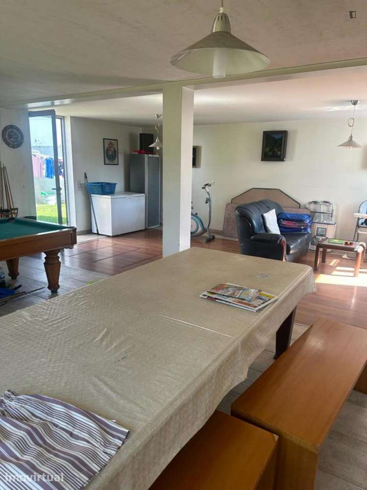Quarto - localizado em Vila nova de gaia - Grande imagem: 4/9