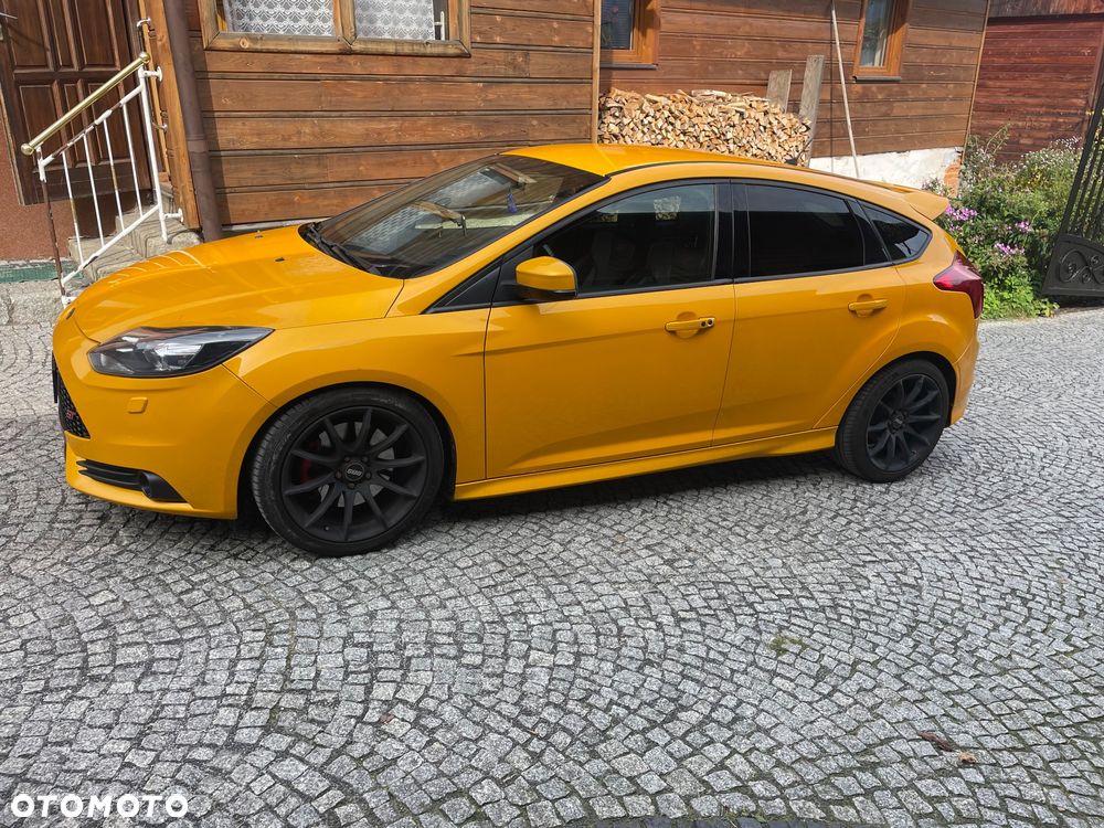 Ford Focus ST - 4
