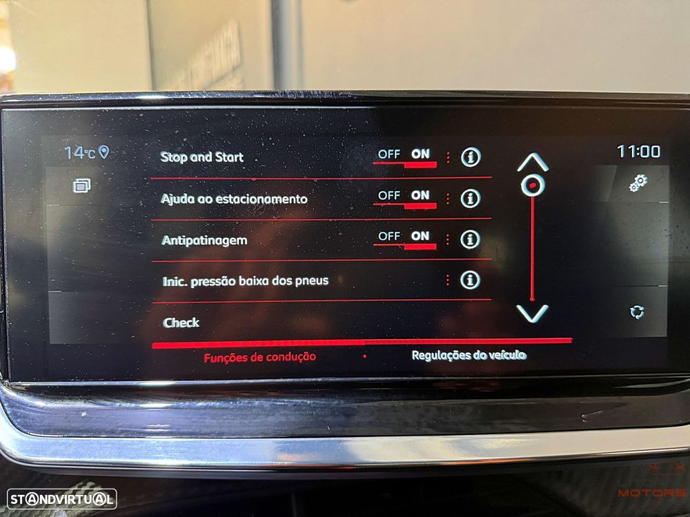 Peugeot 2008 PureTech 130 Allure Pack - 31