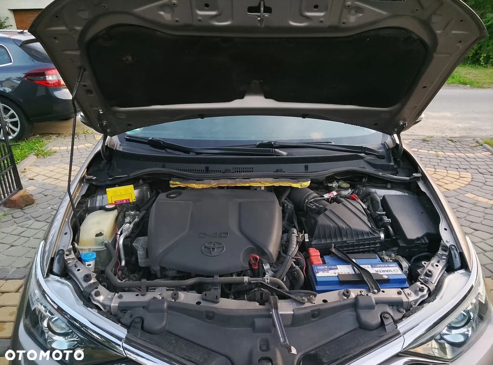 Toyota Auris 1.6 D-4D Executive - 10