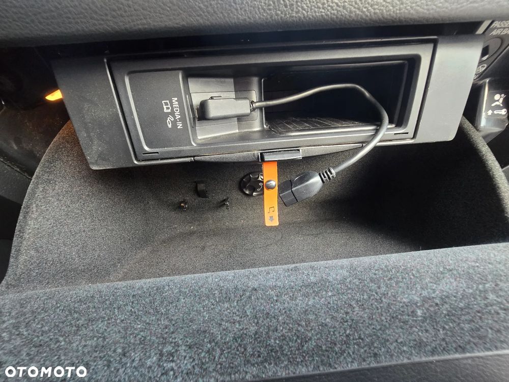 Volkswagen Passat 2.0 TDI 4Mot Highline - 22