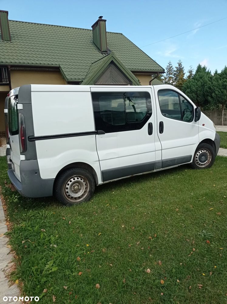 Opel VIVARO 1,9 DTI - 8