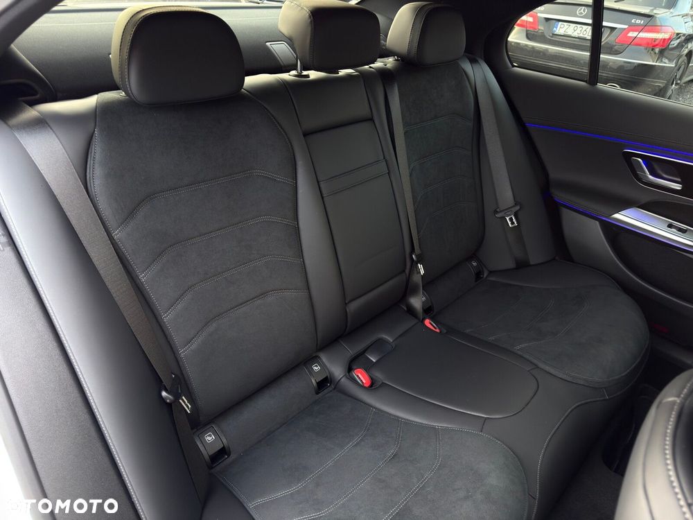 Mercedes-Benz Klasa E - 26