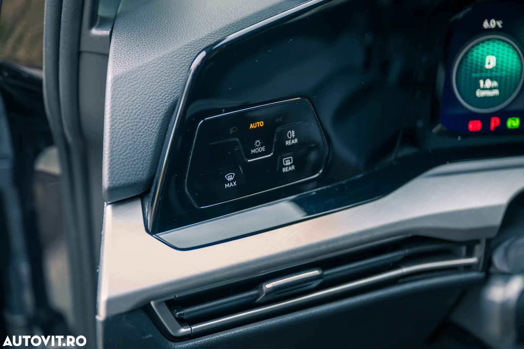 Volkswagen Golf - 28