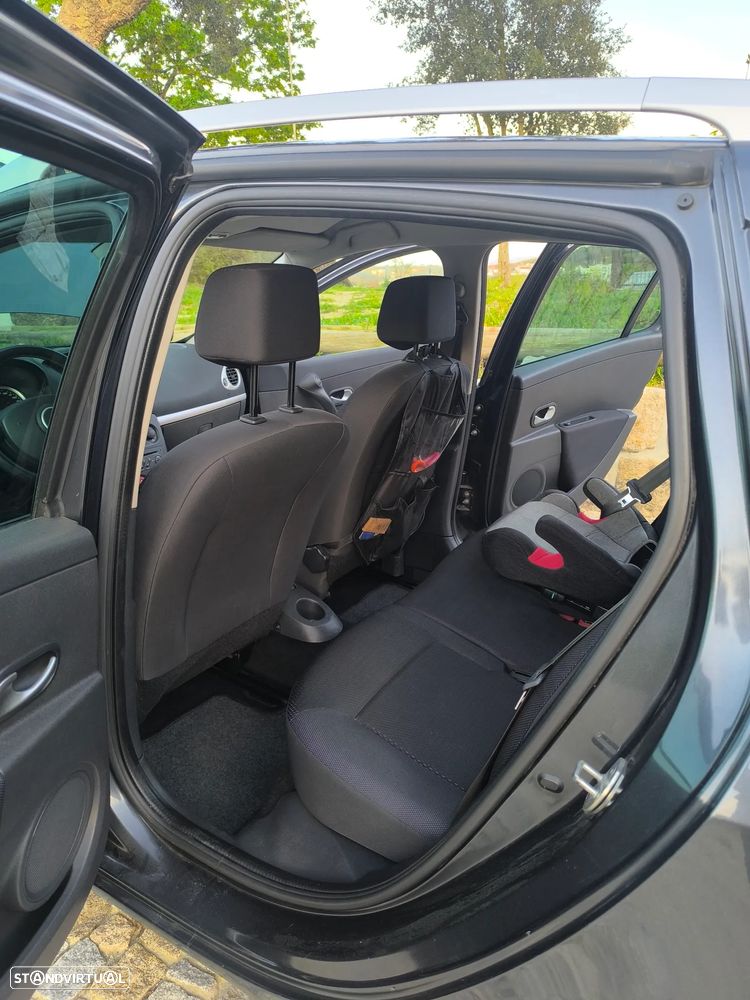 Renault Clio Sport Tourer - 10