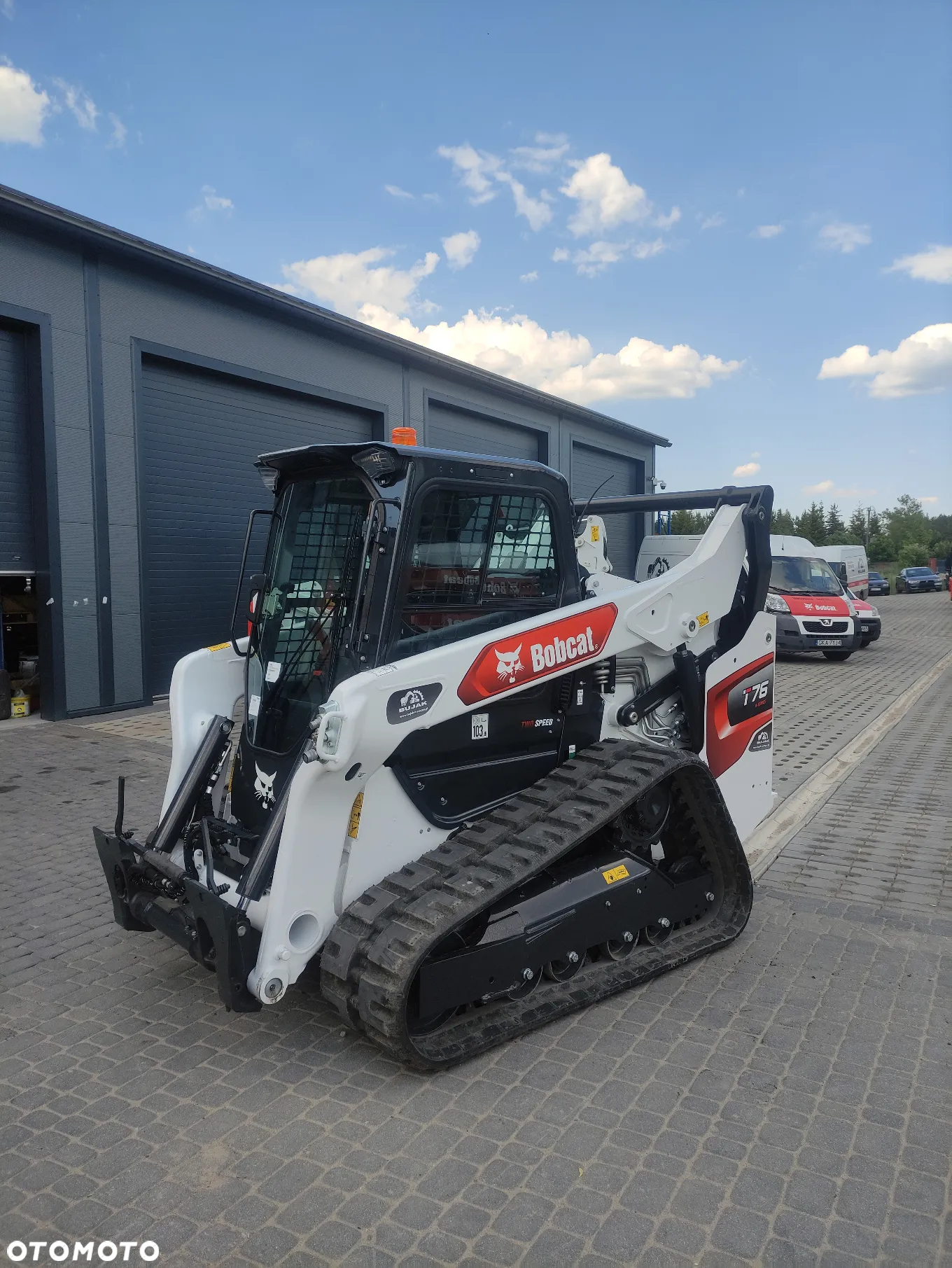 Bobcat T76 - 5