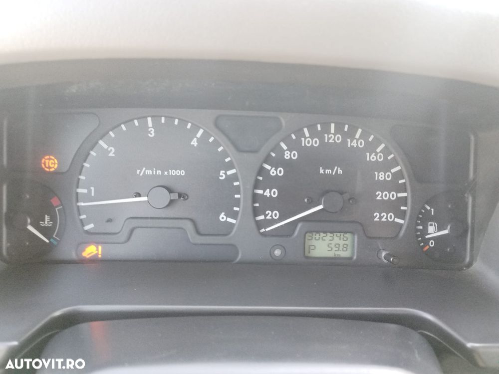 Land Rover Discovery - 8