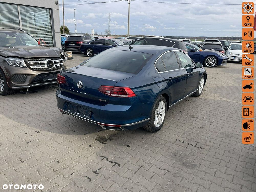Volkswagen Passat 2.0 TDI SCR 4Motion DSG Elegance - 1