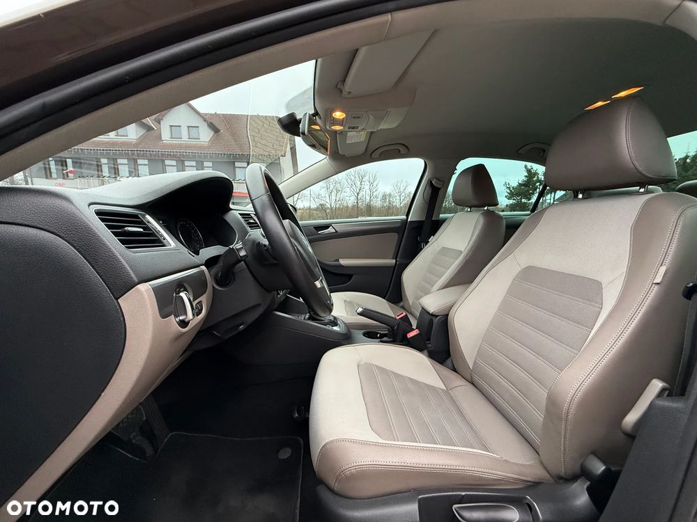 Volkswagen Jetta 1.4 TSI Highline Perfectline DSG - 15