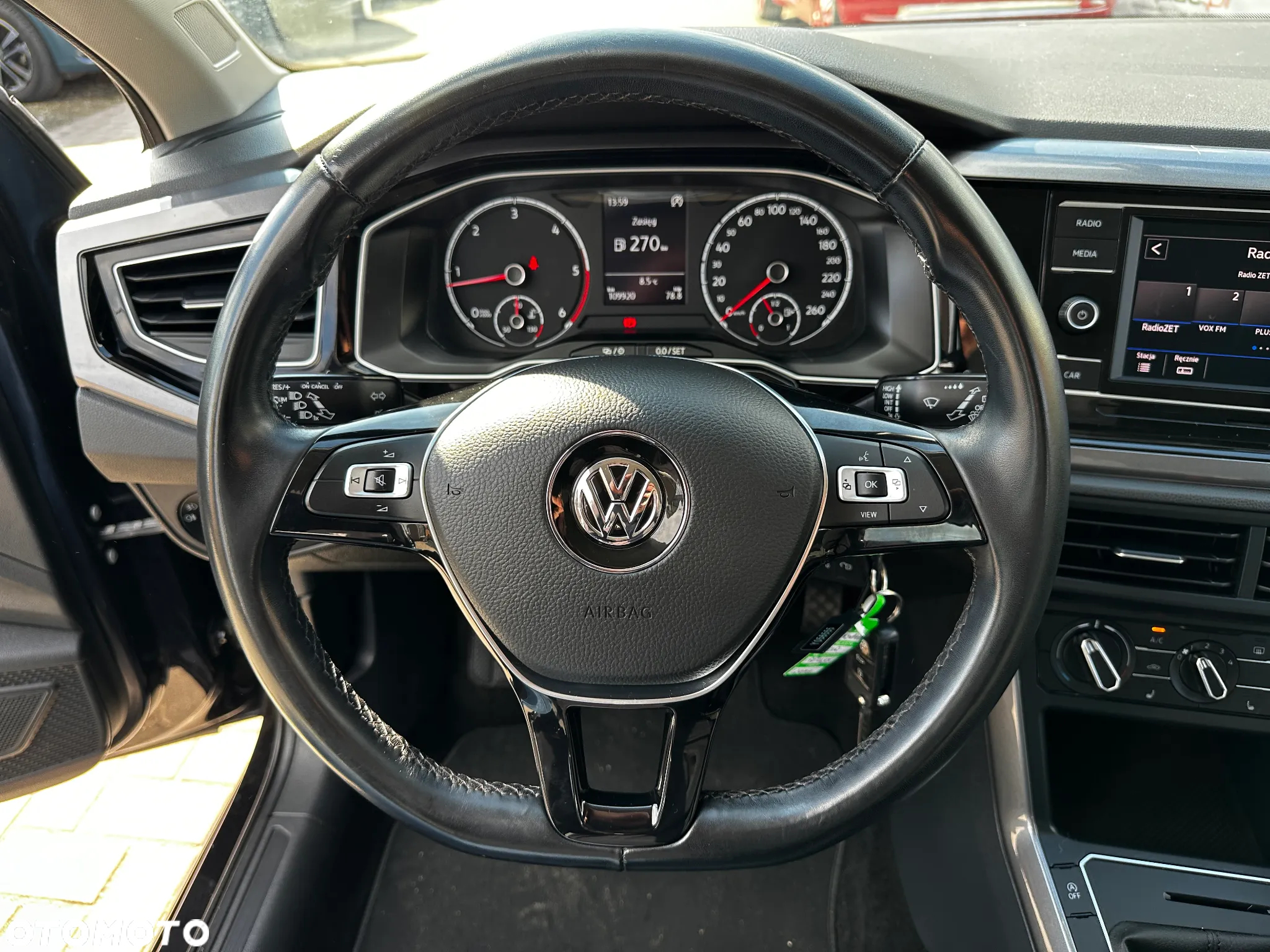 Volkswagen Polo - 8