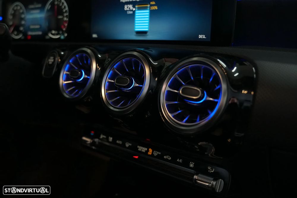 Mercedes-Benz A 250 Limousine e AMG Line - 15