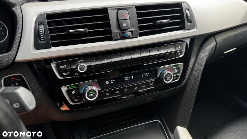 BMW Seria 3 330i xDrive Sport Line Shadow - 22