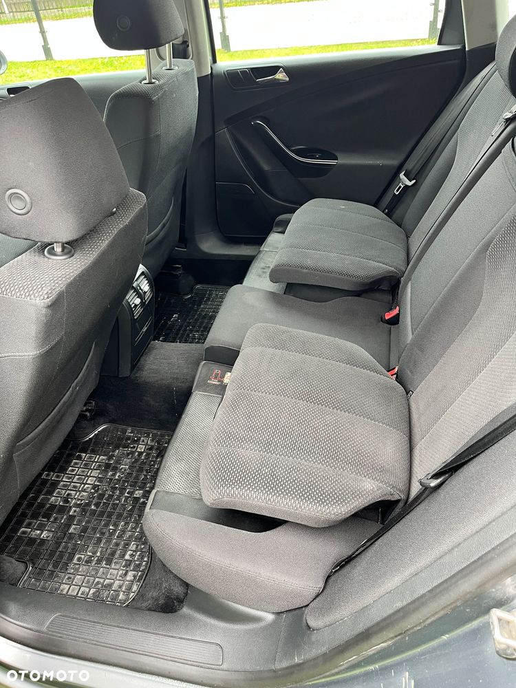 Volkswagen Passat 1.9 TDI Comfortline - 11