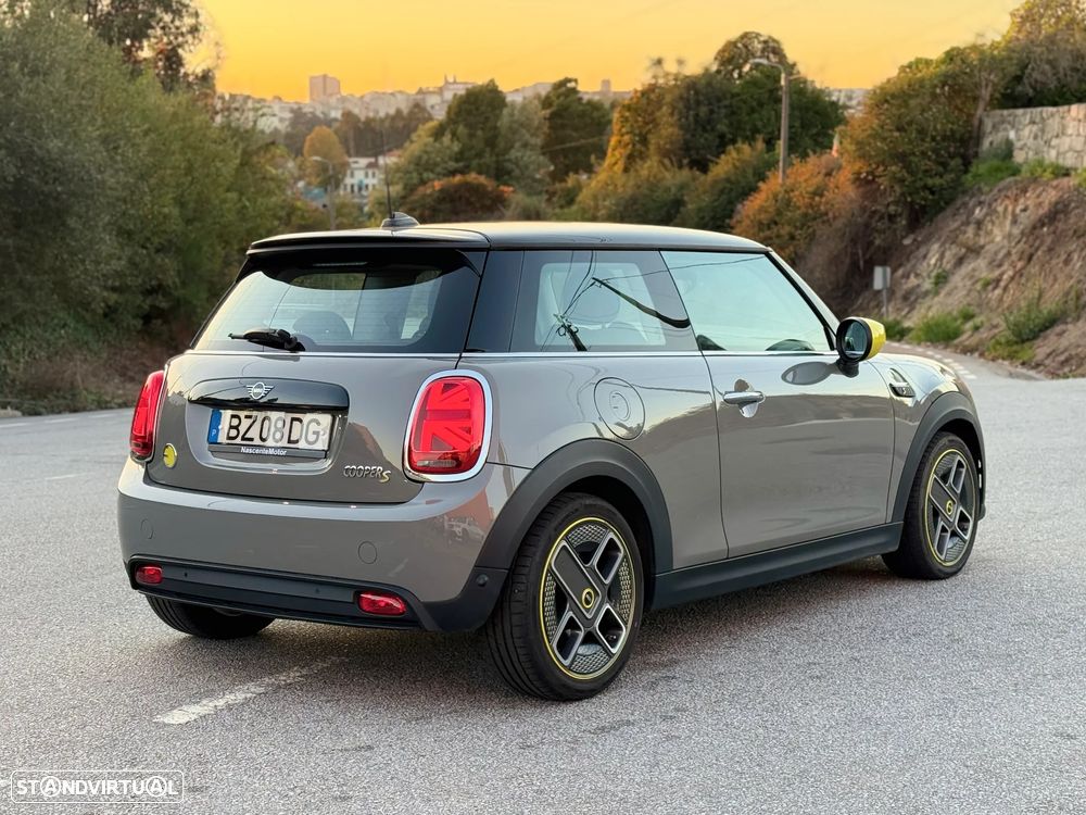MINI 3 Portas Cooper SE Premium Essential - 13