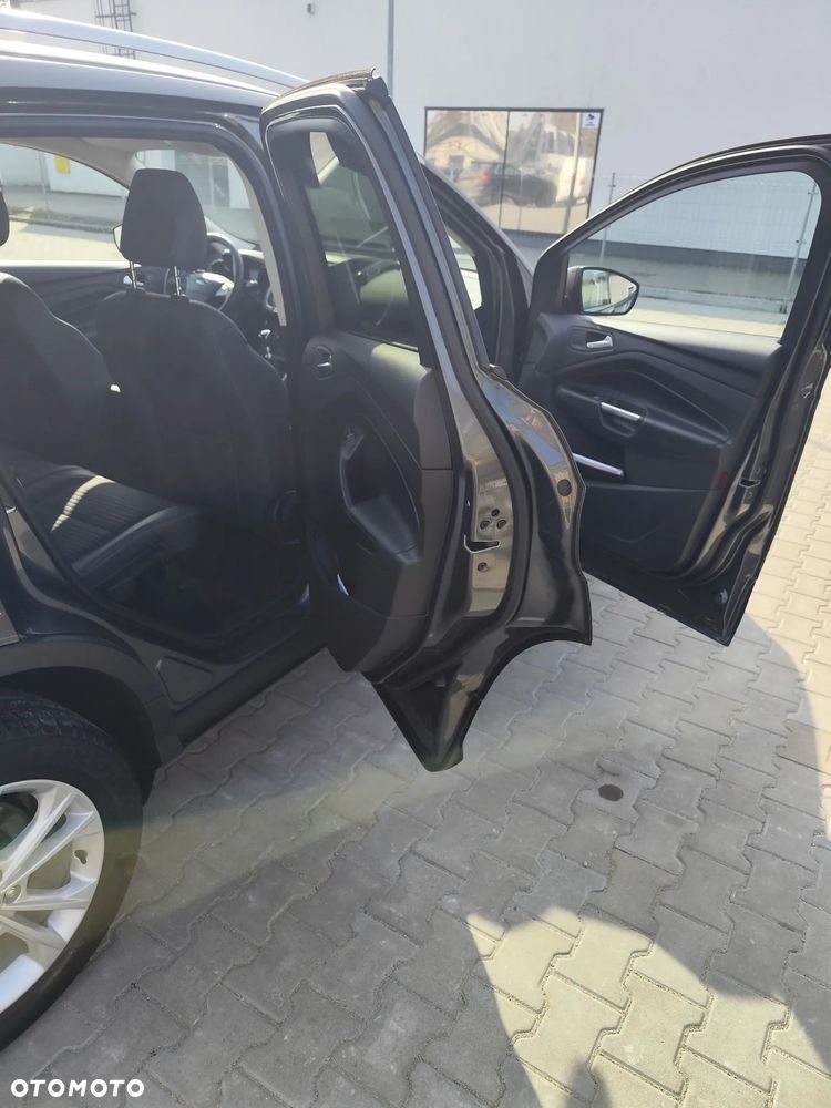 Ford Kuga 2.0 TDCi AWD Titanium - 2