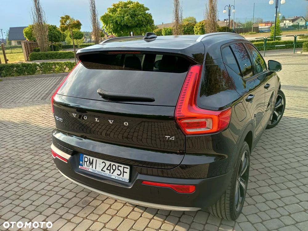 Volvo XC 40 T4 Geartronic Momentum - 17