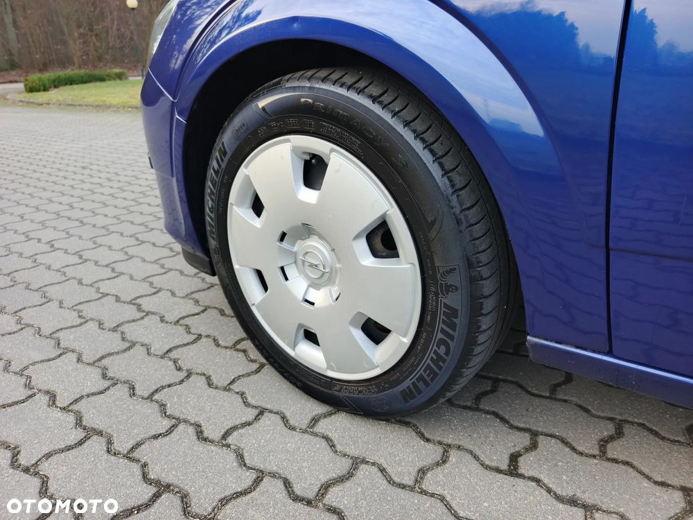 Opel Astra 1.6 Edition - 24