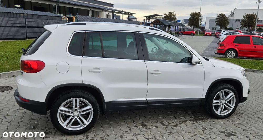 Volkswagen Tiguan 2.0 TDI DPF 4Motion BlueMotion Technology DSG Lounge Sport & Style - 10