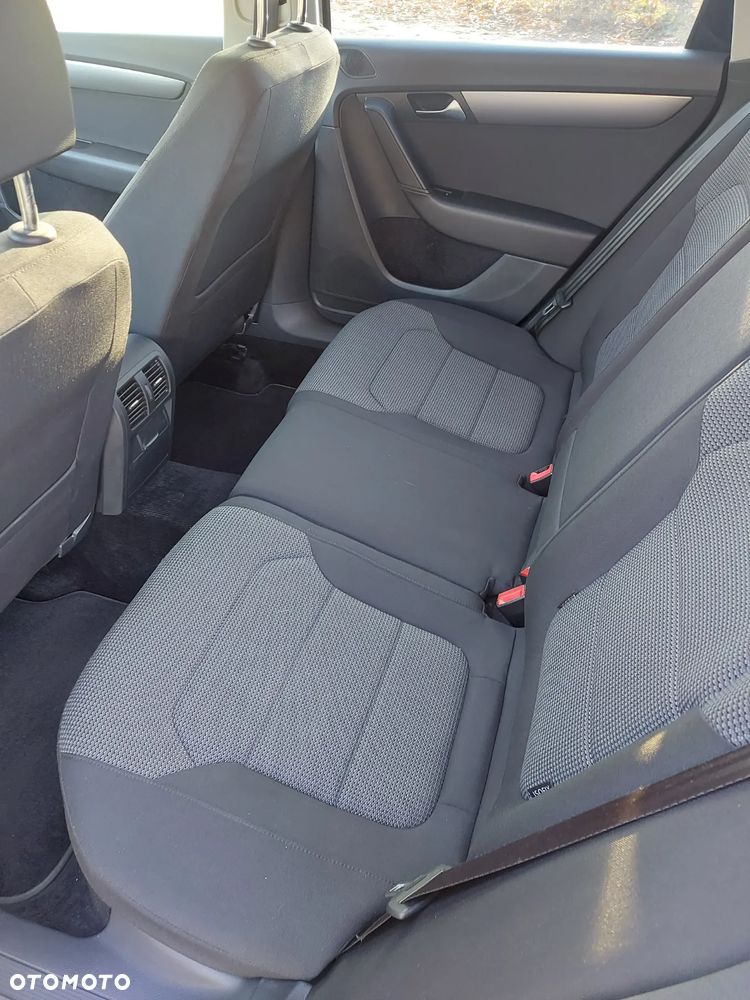 Volkswagen Passat Variant - 14