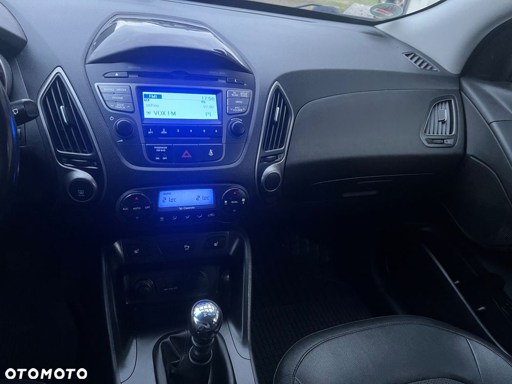 Hyundai ix35 1.6 2WD Fifa World Cup Edition - 10