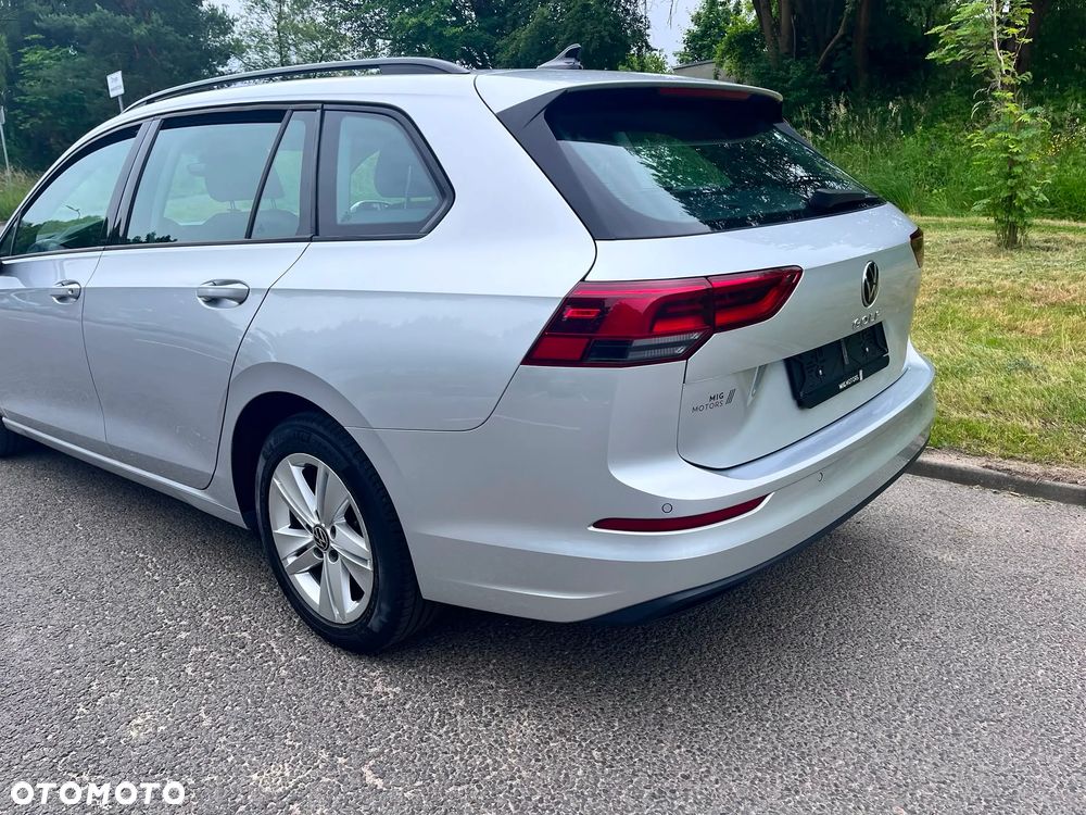 Volkswagen Golf Variant - 11