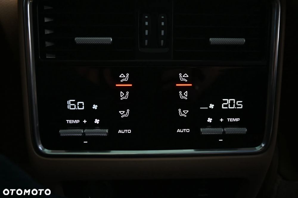 Porsche Cayenne Platinum Edition - 30