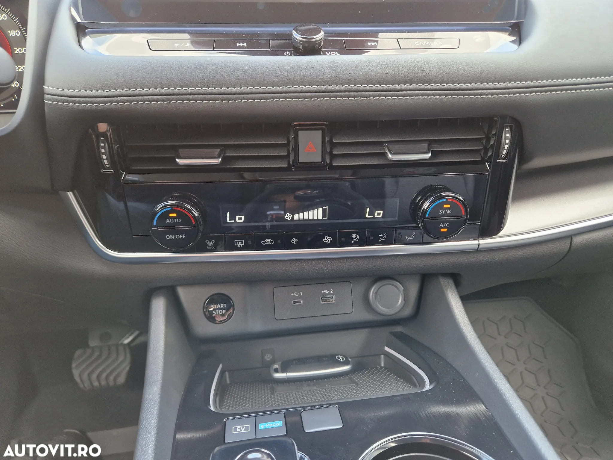Nissan X-Trail e4ORCE N-Connecta Plus - 15
