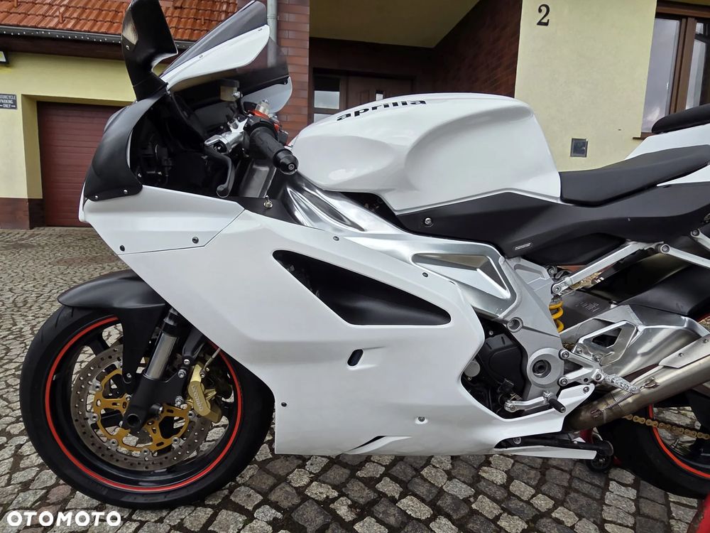 Aprilia RSV - 8