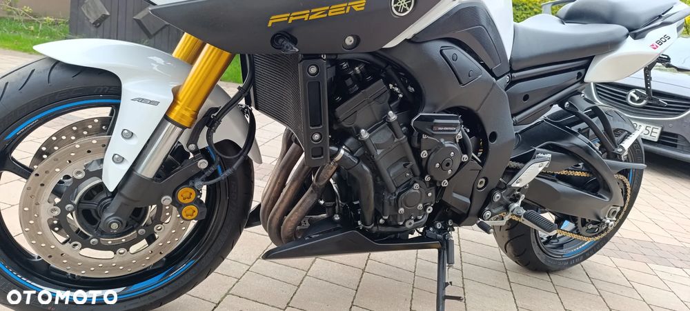 Yamaha FZ8 - 40