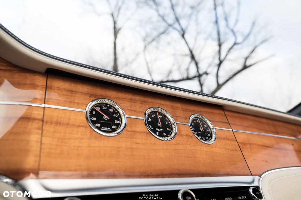 Bentley Continental GT - 32