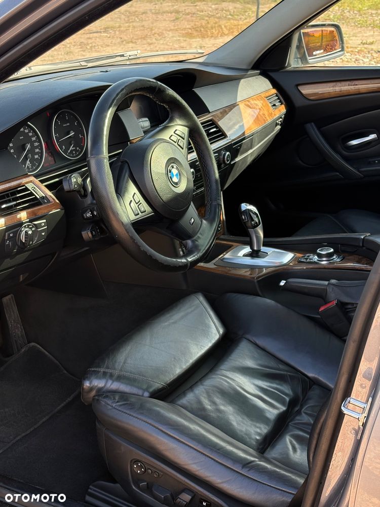 BMW Seria 5 525d Edition Exclusive - 8