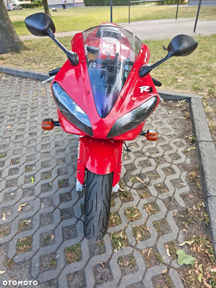 Yamaha R1 - 7