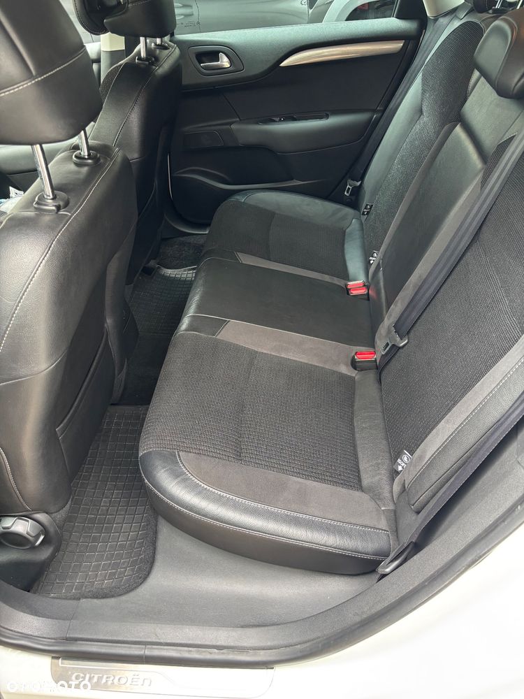 Citroën C4 1.6 e-HDi Exclusive MCP - 13