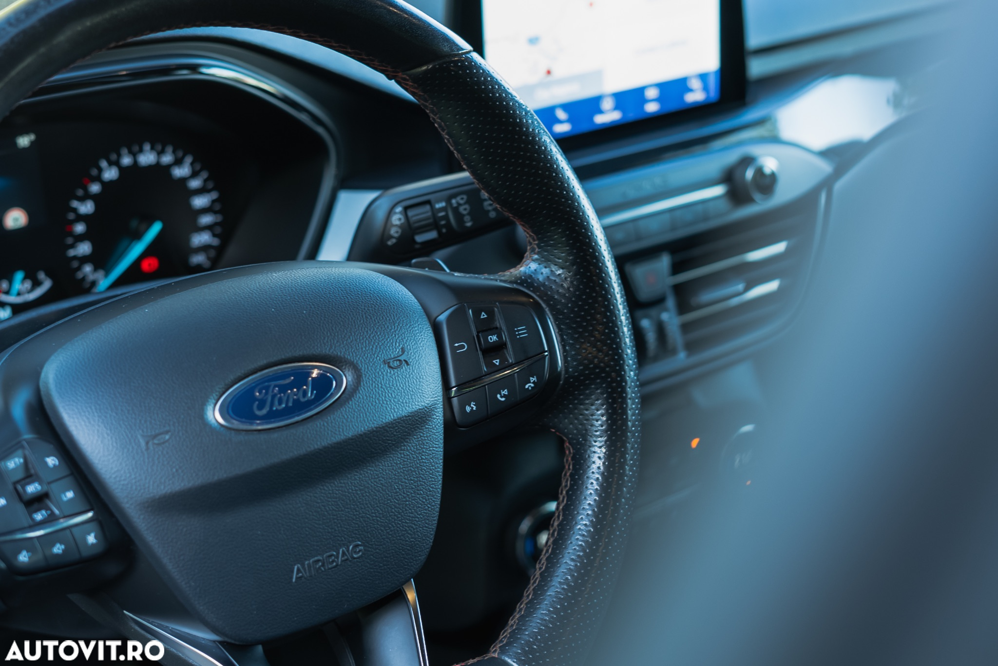 Ford Focus Turnier 1.5 EcoBlue Start-Stopp-System Aut. ST-LINE STYLE - 27