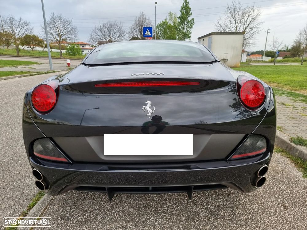 Ferrari California - 12