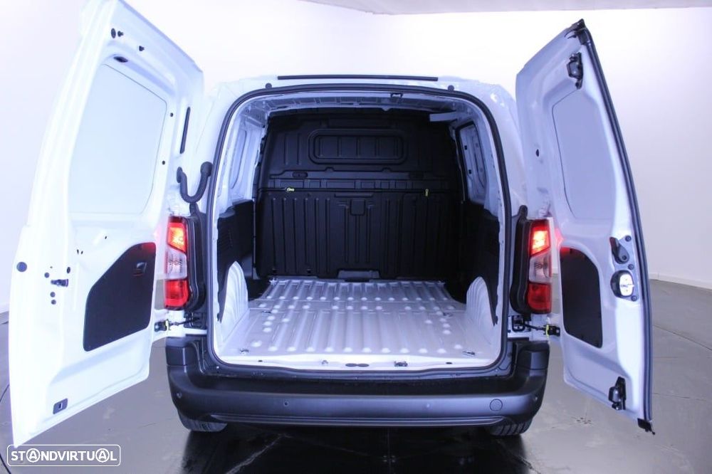 Opel combo Cargo L1H1 E15DT MT6 100cv 3Lug. / Cam. Traseira - 15
