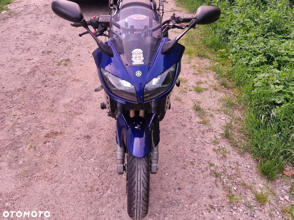 Yamaha FZS - 12
