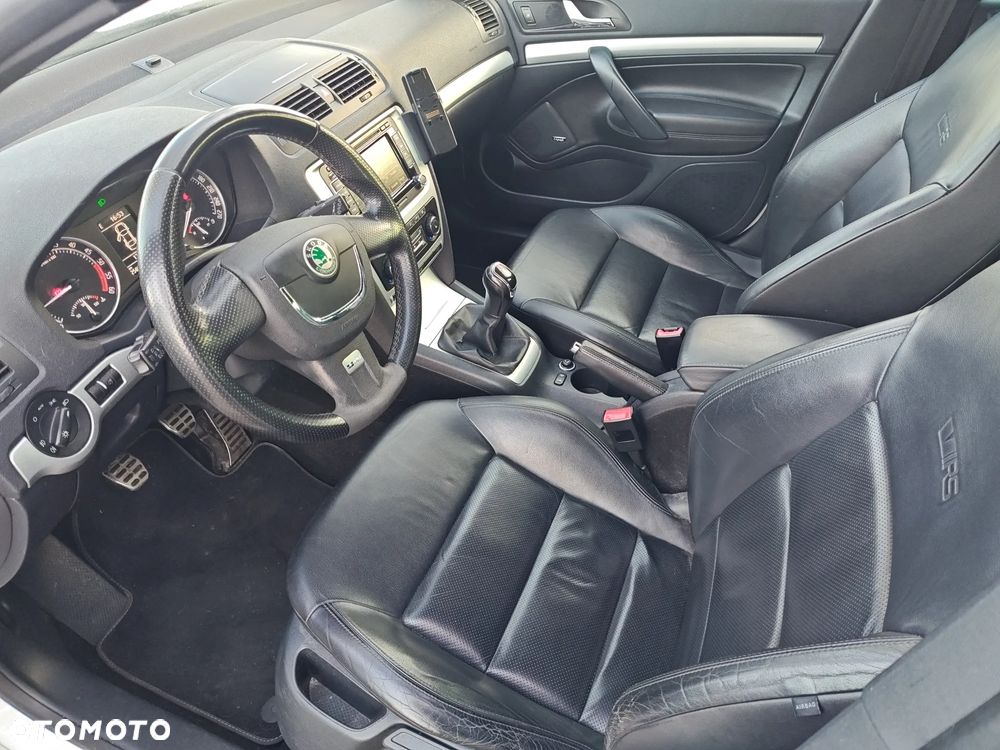 Skoda Octavia 2.0 TDI CR DPF RS - 7